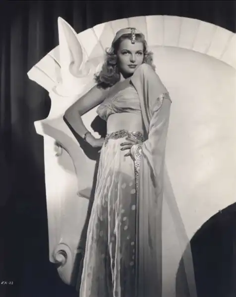 Elyse Knox
