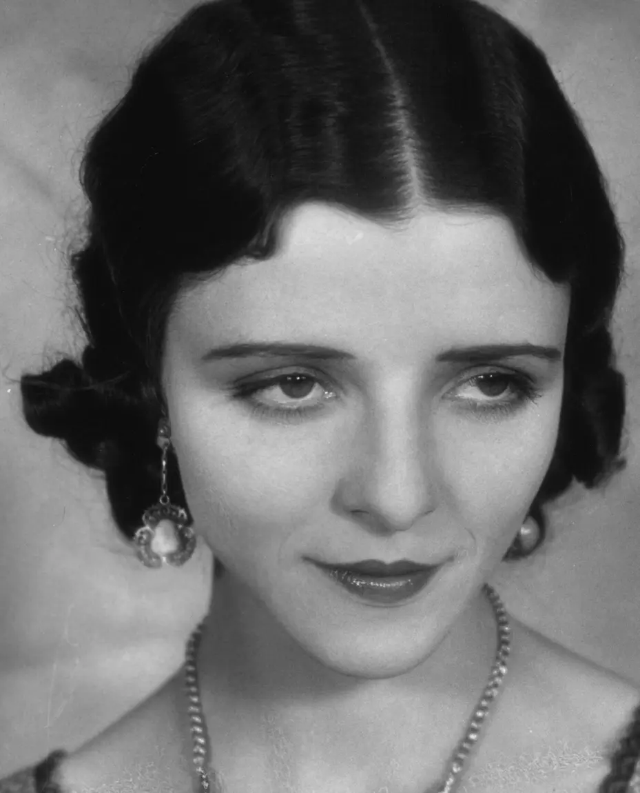 Mona Maris