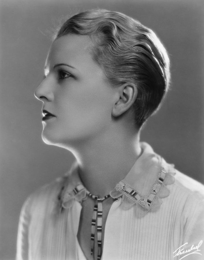 Vivien Oakland