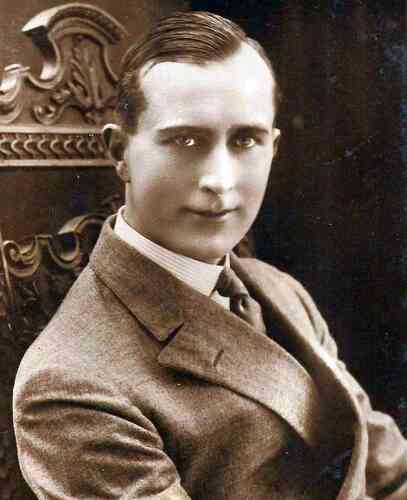 Gregory Scott